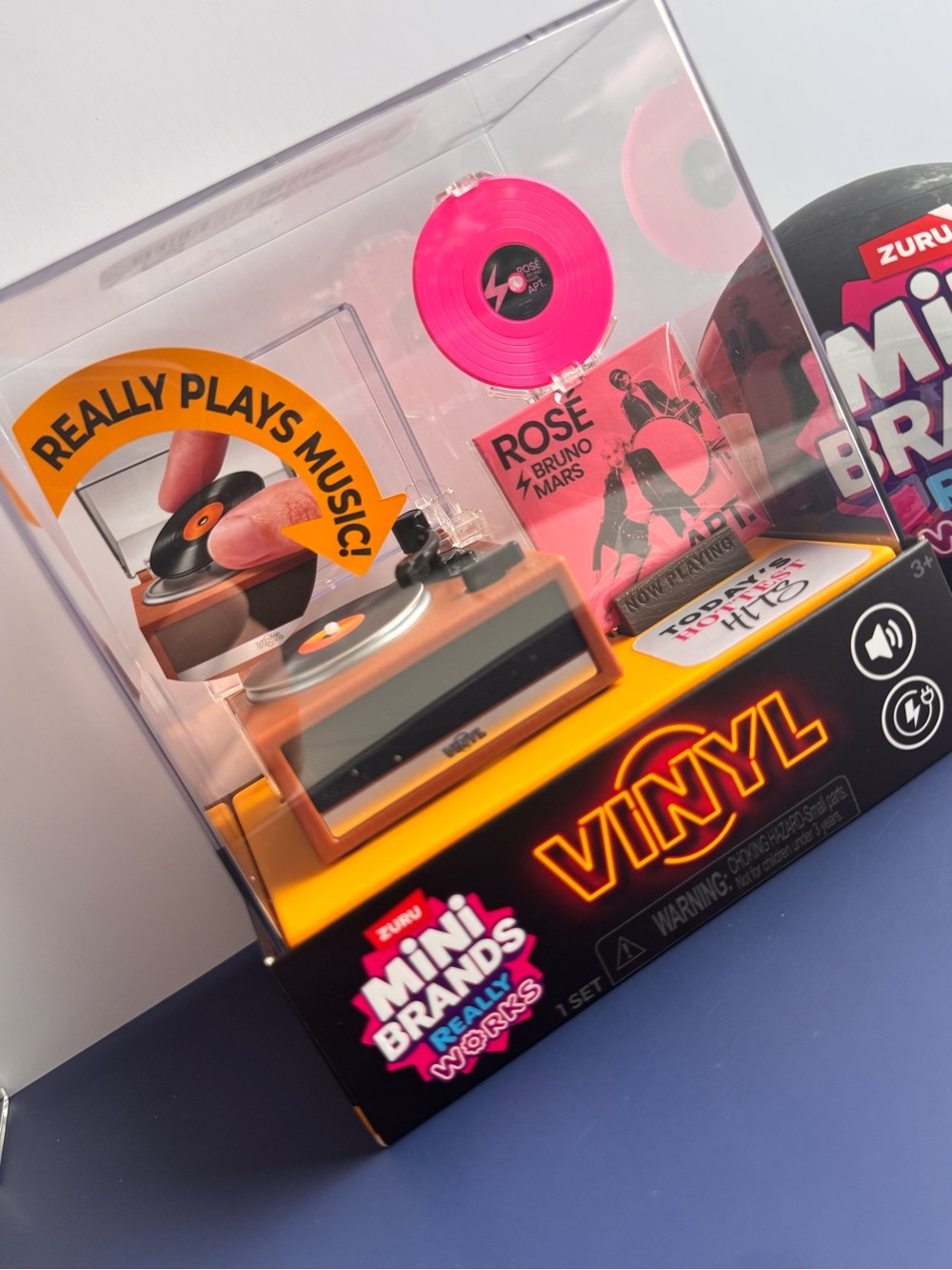 Zuru Mini Brands Vinyl Playset – Pink & Tan - Picture 2 of 6